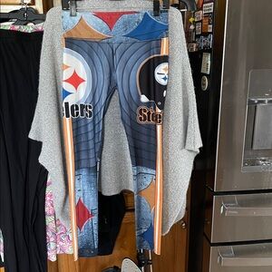 Pittsburgh Steelers leggings/athletic Size L waist 26” - 32” Elastic